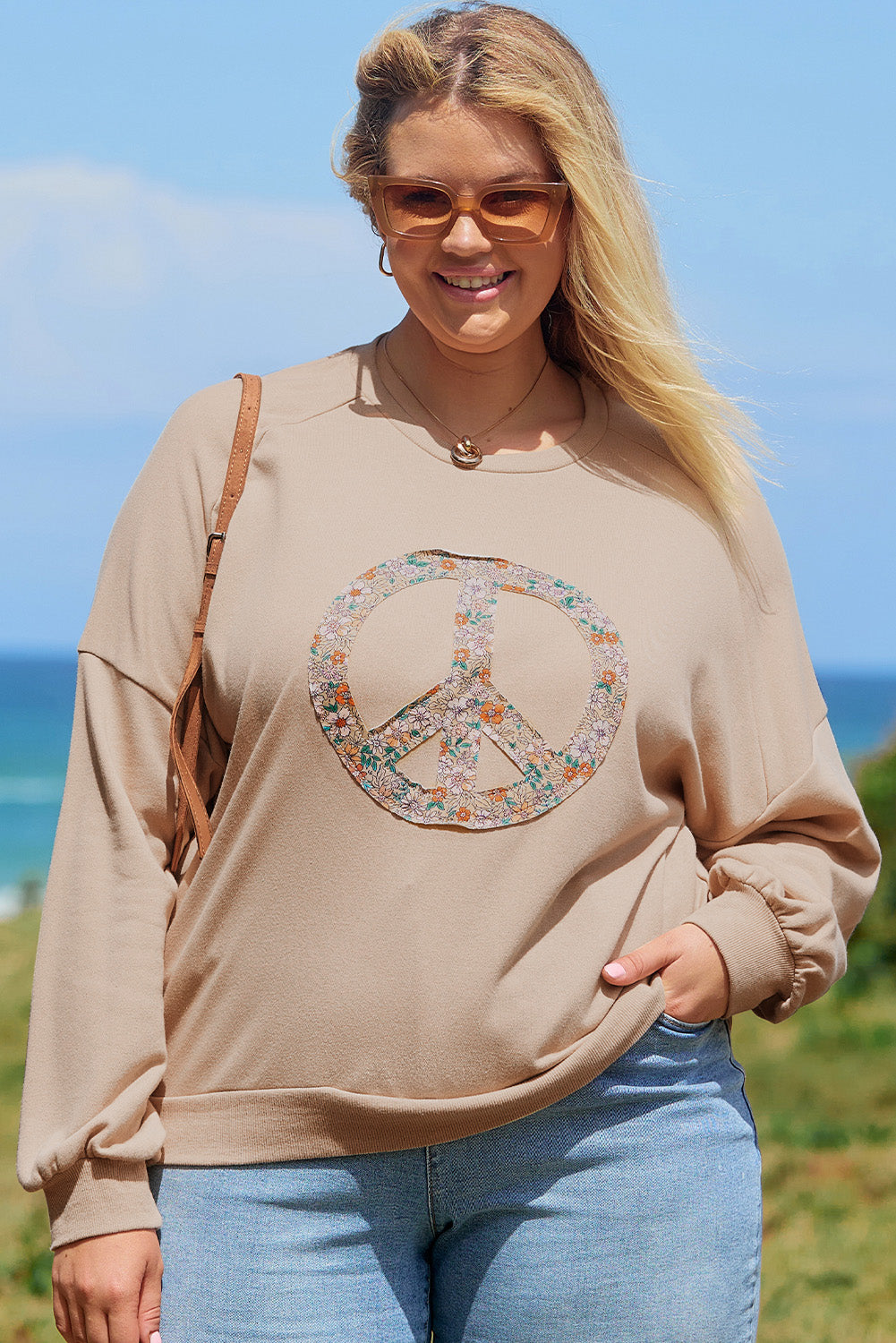 Pale Khaki Floral Peace Sign Graphic Washed Terry Plus Size Sweatshirt