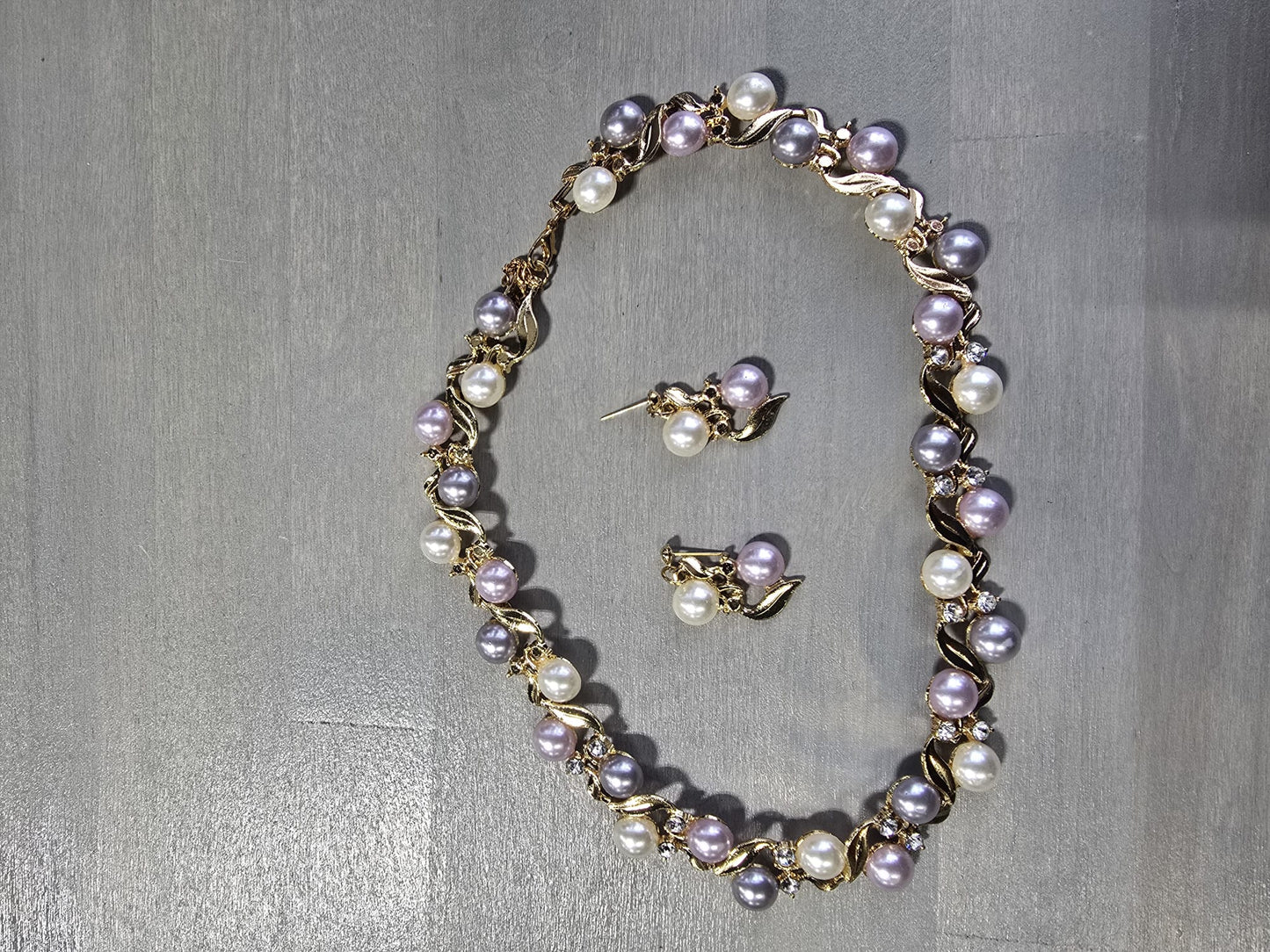 Elegance in Every Strand: Real Pearl Necklace & Earring Set